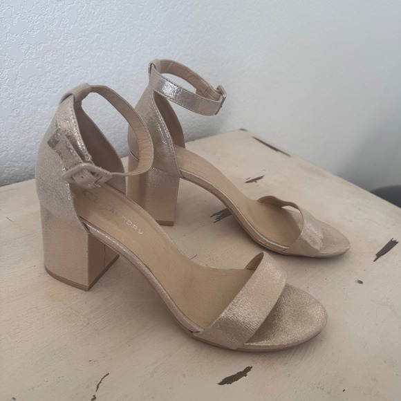 CL by Laundry Shoes - CL by Laundry Women's Gold Metallic Block Heel Ankle Strap Sandals Size 9.5